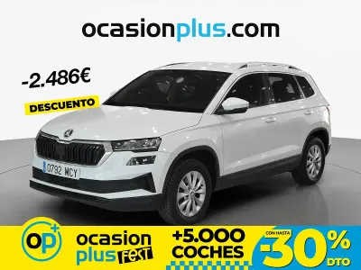 Usado Skoda Karoq Ambition 150 CV (110 kW) 2022 Blanco SUV