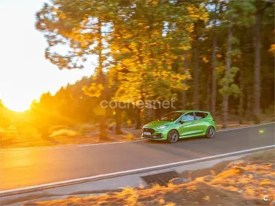 Usado Ford Fiesta ST 200 CV (147 kW) 2023 Verde Utilitario