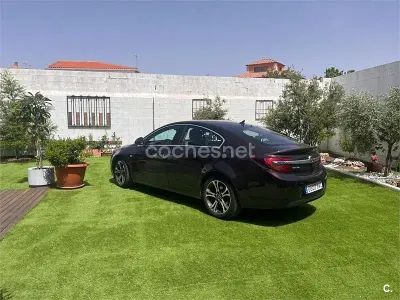Usado Opel Insignia Excellence 140 CV (102 kW) 2013 Marrón Berlina