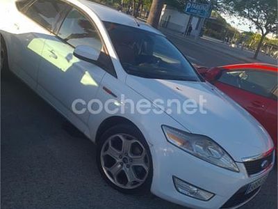Usado Ford Mondeo Trend 140 CV (102 kW) 2010 Blanco Berlina