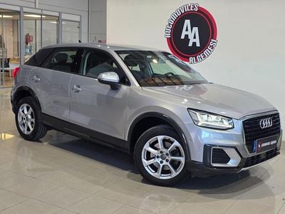 Usado Audi Q2 Advanced Plus 116 CV (85 kW) 2018 Gris SUV
