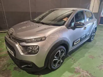 Usado Citroën C3 Feel 102 CV (75 kW) 2022 Gris / plata Utilitario