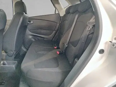 Usado Renault Captur LIMITED 120 CV (88 kW) 2018 Gris SUV