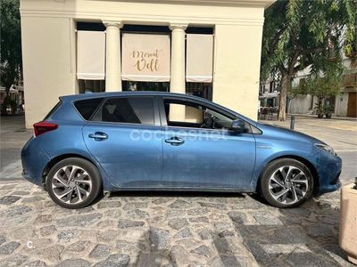 Toyota Auris Hybrid