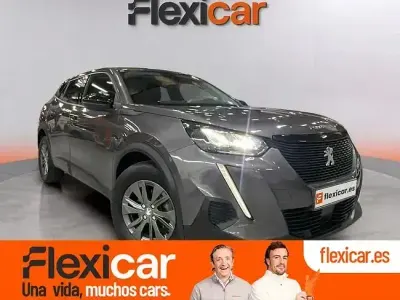 Usado Peugeot 2008 Active 100 CV (73 kW) 2022 Gris SUV