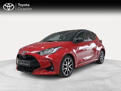 Usado Toyota Yaris Hybrid Plus 115 CV (84 kW) 2022 Rojo Berlina