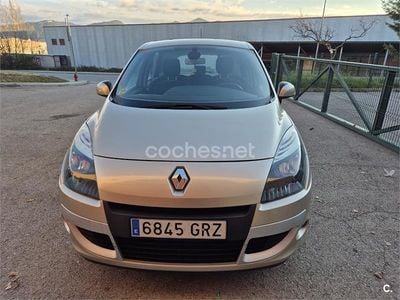 Usado Renault Scénic III Expression 105 CV (77 kW) 2009 Beige Monovolumen
