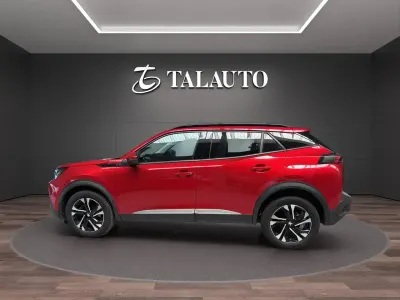 Usado Peugeot 2008 Allure 130 CV (95 kW) 2020 Rojo SUV