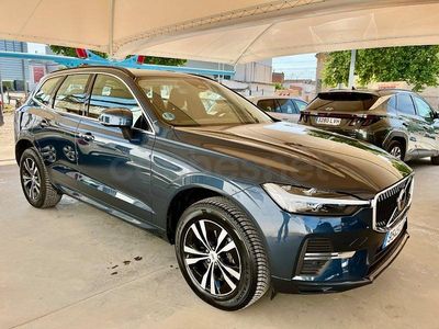 Käytetty Volvo XC60 Core 197 HP (144 kW) 2022 Sininen Katumaasturi