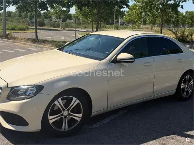 Usado Mercedes E200 150 CV (110 kW) 2018 Blanco Berlina