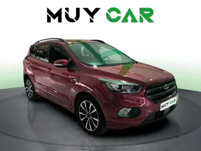 Usado Ford Kuga ST-Line 150 CV (110 kW) 2018 Rojo SUV