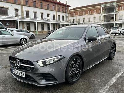Usado Mercedes A180 116 CV (85 kW) 2020 Gris / plata Berlina