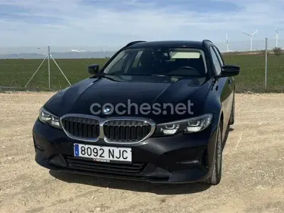 Usado BMW 318 150 CV (110 kW) 2021 Negro Familiar