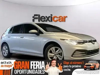 Begagnad VW Golf VIII 115 HK (84 kW) 2022 Grå