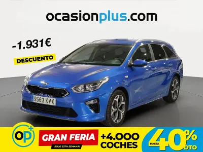 Usado Kia Ceed 140 CV (102 kW) 2019 Azul Utilitario