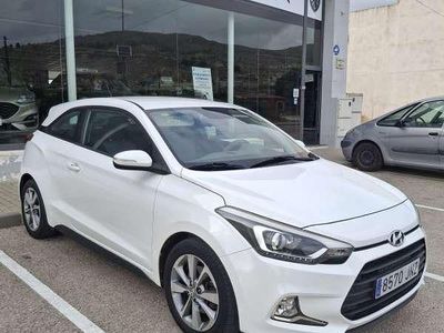 Usado Hyundai i20 90 CV (66 kW) 2016 Blanco Coupe