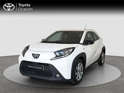 Usado Toyota Aygo X Play 72 CV (52 kW) 2022 Blanco SUV