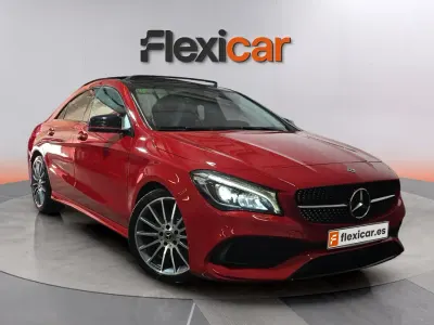 Usado Mercedes CLA220 177 CV (130 kW) 2018 Rojo Coupe