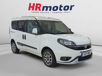Usado Fiat Doblò Trekking 121 CV (88 kW) 2022 Blanco Monovolumen