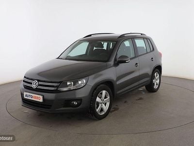 Usado VW Tiguan 140 CV (102 kW) 2015 Gris SUV