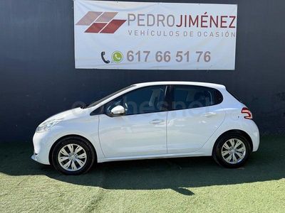 Usado Peugeot 208 Access 82 CV (60 kW) 2012 Blanco Utilitario