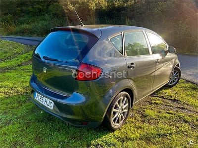 Usado Seat Altea Style 105 CV (77 kW) 2012 Gris / plata Monovolumen