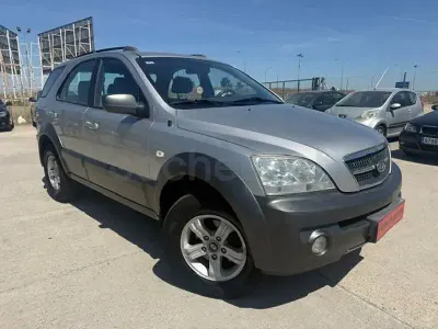 Usado Kia Sorento EX 140 CV (102 kW) 2004 Gris / plata SUV