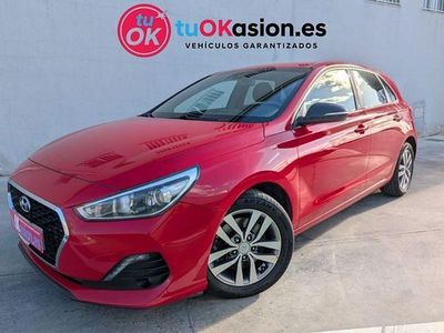 Usado Hyundai i30 GO! 117 CV (86 kW) 2019 Rojo Berlina