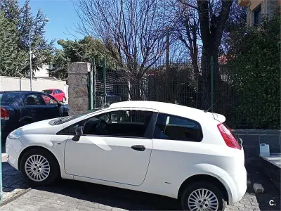 Usado Fiat Grande Punto Active 75 CV (55 kW) 2007 Blanco Utilitario