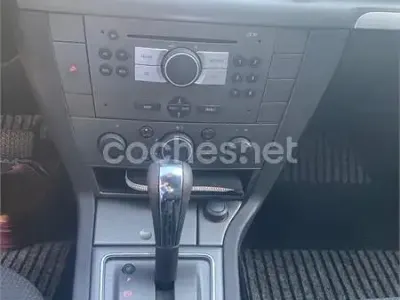 Usado Opel Vectra Elegance 150 CV (110 kW) 2006 Gris / plata Berlina
