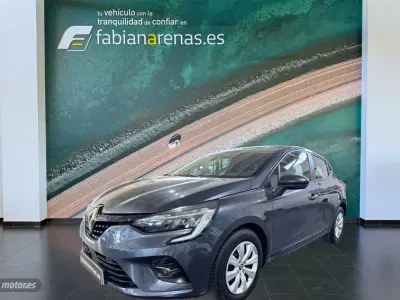 Usado Renault Clio Business 90 CV (66 kW) 2022 Gris Utilitario