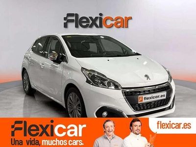 Usado Peugeot 208 Allure 82 CV (60 kW) 2016 Blanco Utilitario