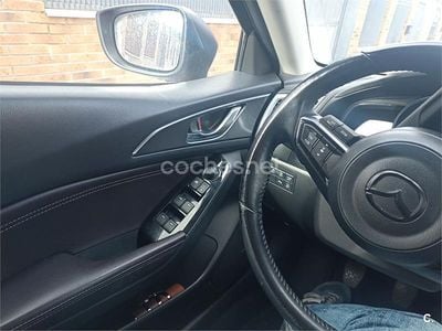 Usado Mazda 3 Luxury 150 CV (110 kW) 2017 Granate Berlina