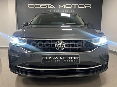 Gris / plata Usado 2022 VW Tiguan Life SUV | 26.600 € (Buen precio)