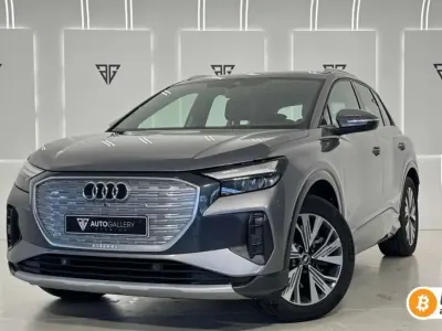 Usado Audi Q4 e-tron Advanced Plus 152 kW (208 CV) 2021 Gris SUV