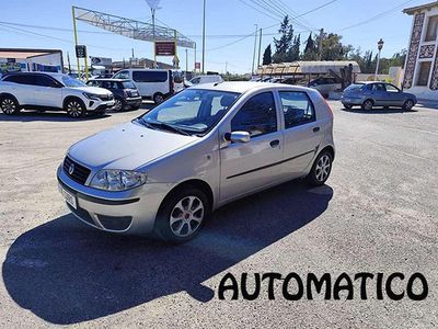 Käytetty Fiat Punto 60 HP (44 kW) 2005 Hopea Viistoperä
