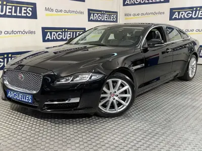 Usado Jaguar XJ Luxury 300 CV (220 kW) 2016 Negro Berlina