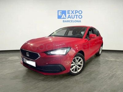 Usado Seat Leon Style 110 CV (80 kW) 2022 Rojo Berlina