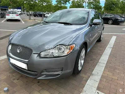 Usado Jaguar XF Luxury 240 HP (176 kW) 2011 Cinzento Sedan