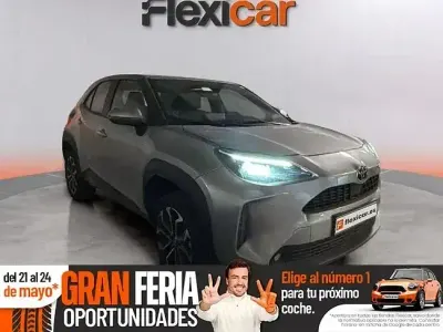 Occasion Toyota Yaris Hybrid Active 116 PK (85 kW) 2024 Grijs