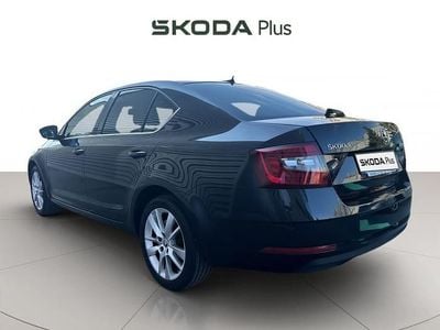 Usado Skoda Octavia Ambition 115 CV (84 kW) 2021 Negro