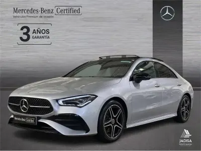 Usado Mercedes CLA200 AMG line 163 CV (119 kW) 2025 Gris Berlina