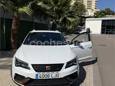 Usado Seat Leon ST 4Drive 300 CV (220 kW) 2020 Blanco Familiar