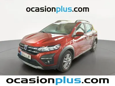 Usado Dacia Sandero Comfort 101 CV (74 kW) 2022 Rojo Utilitario
