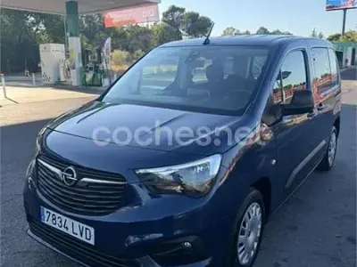 Usado Opel Combo Life Elegance 102 CV (75 kW) 2022 Azul Monovolumen