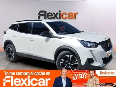Usado Peugeot 2008 Allure 101 CV (74 kW) 2022 Blanco SUV