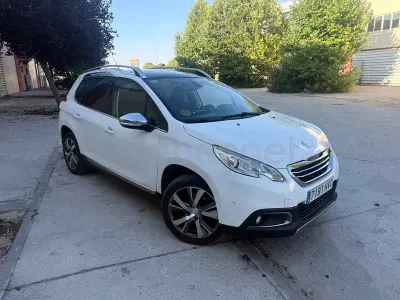 Usado Peugeot 2008 Crossway 120 CV (88 kW) 2015 Blanco SUV