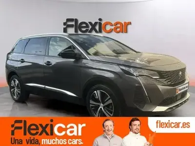 Usado Peugeot 5008 Allure 130 CV (95 kW) 2024 Gris SUV