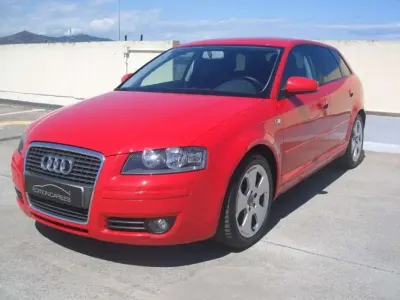 Usado Audi A3 Sportback Ambition 105 CV (77 kW) 2007 Rojo Utilitario