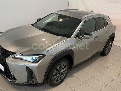 Gris / plata Usado 2019 Lexus UX Sport Line SUV | 26.990 € (Un poco caro)